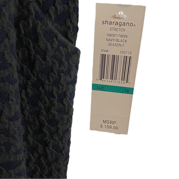 NWT navy and green textured midi dress with 3/4 sleeves - Picture 3 of 4